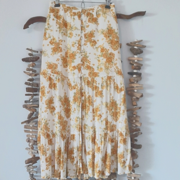 Sporsgirl Dresses & Skirts - SPORTSGIRL Skirt